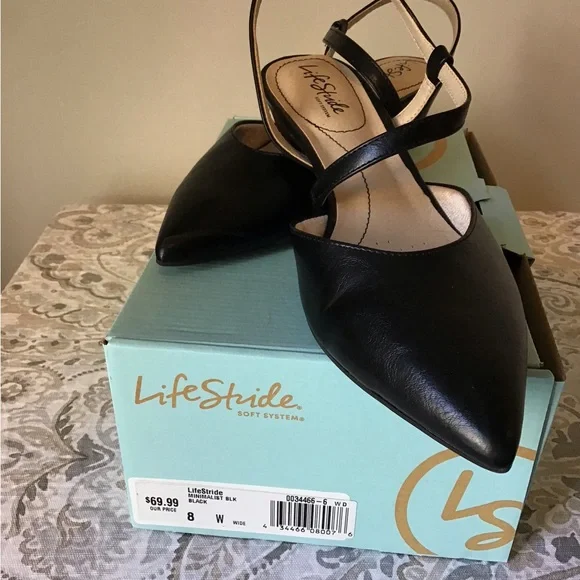 Life Stride 8 wide black “Minimalist” sling back pumps - Picture 7 of 8